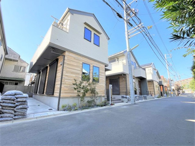 【外観】 | 【仲介手数料２７０万～２９０万円が無料】■認定低炭素住宅■イグニチャーソーラー■制震ダンパー