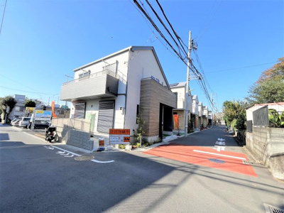 【外観】 | 【仲介手数料２７０万～２９０万円が無料】■認定低炭素住宅■イグニチャーソーラー■制震ダンパー