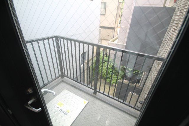 【バルコニー】