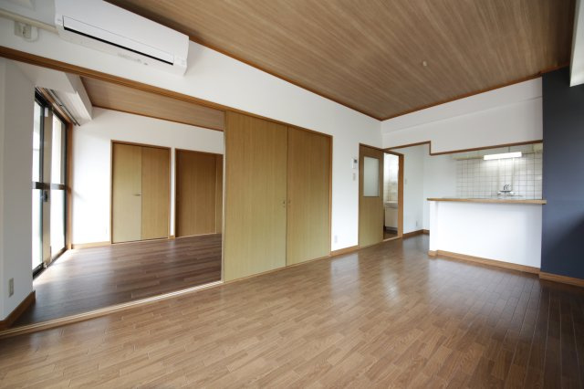 A&S KATO KI B棟の居間・リビング