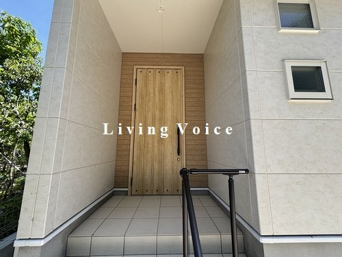 【玄関】 | 【仲介手数料０円】厚木市下川入　新築一戸建て　全3棟 | 【仲介手数料０円】厚木市下川入　新築一戸建て　全3棟