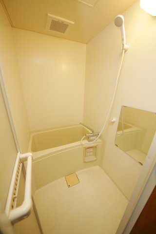 A&S KATO KI B棟の浴室