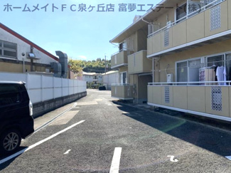 【駐車場】