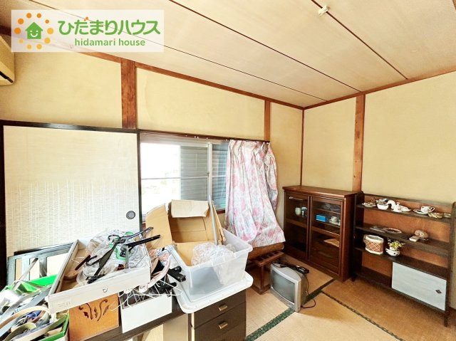 日立市若葉町　中古戸建の寝室|ベランダにつながる6畳の寝室