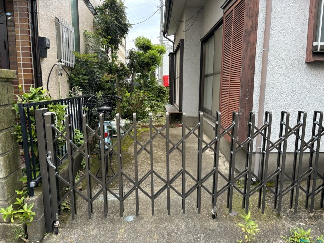 伊勢原市上粕屋　中古戸建の駐車場|駐車スペース(車種による)