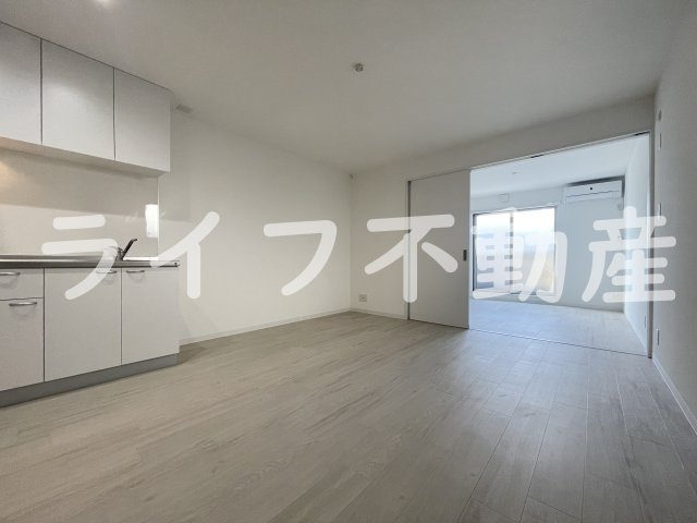 アート長瀬Bの居間・リビング|ゆったりとした居間です