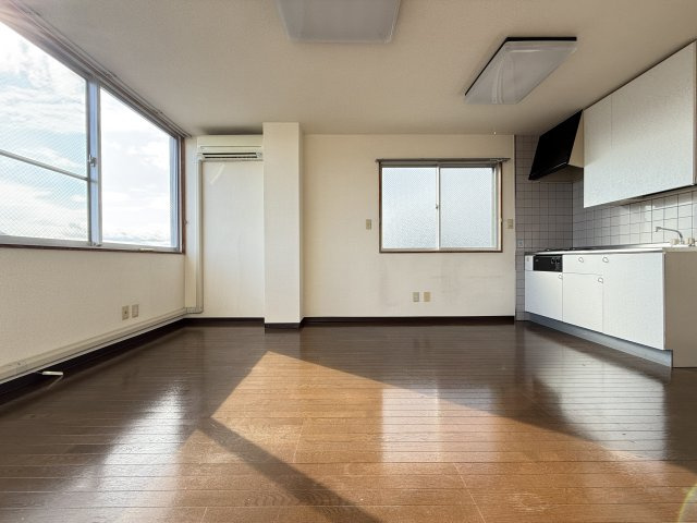 下島ハイツの洋室