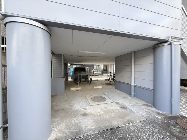 下島ハイツの駐車場