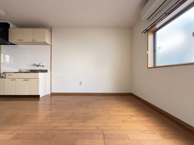 ローズハイツの洋室