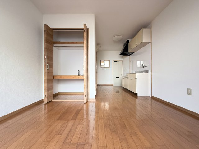 ローズハイツの居間・リビング