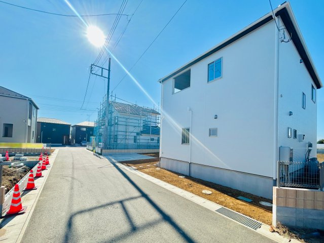 伊勢崎市八寸町の前面道路含む現地写真|閑静な住宅街♪
お近くに商業施設あり◎