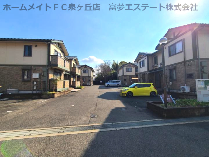 楠風館 A棟の駐車場