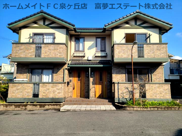 楠風館 A棟のエントランス