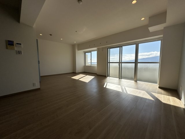 ダイアパレス西湘南　海を一望の居間・リビング