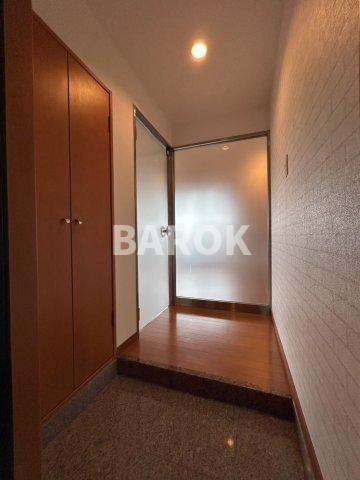 ピュアドームスタジオーネ平尾の玄関