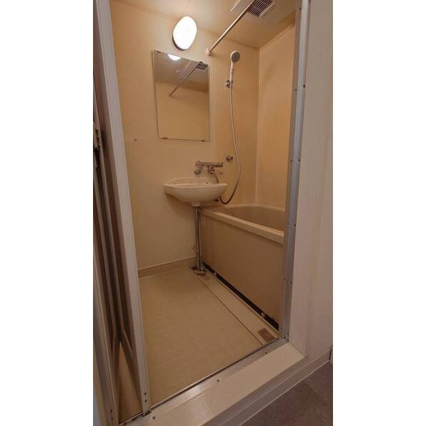 ラ・シャンブル橘のシャワールーム