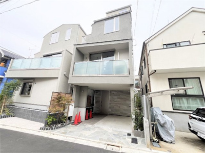 【外観】 | 【仲介手数料４２０万円が無料！】■南道路面■ハイグレードデザインハウス