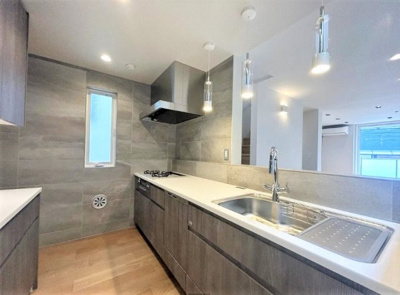 【キッチン】 | 【仲介手数料４２０万円が無料！】■南道路面■ハイグレードデザインハウス