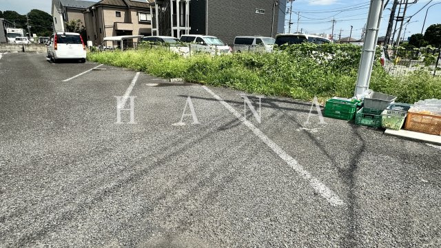 ヘリオス３７８谷保の駐車場