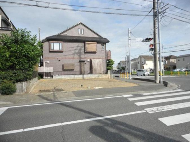 【前面道路含む現地写真】 | 取手市宮和田　売地　36坪 | ショッピング施設が充実した利便性のよい立地です♪