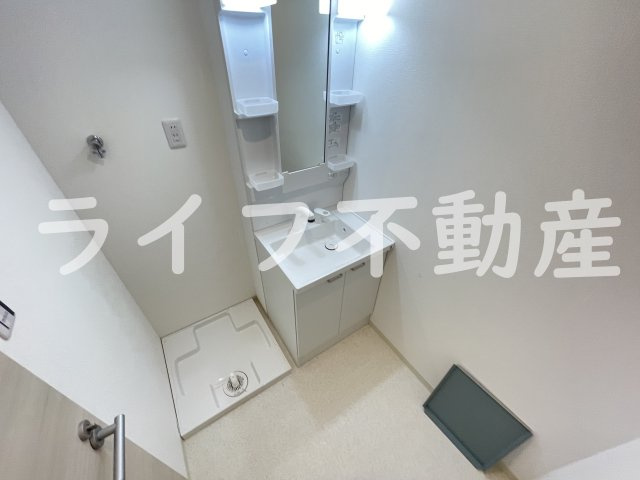 D porta Trapaの洗面所|ゆったりとスペースのある洗面所