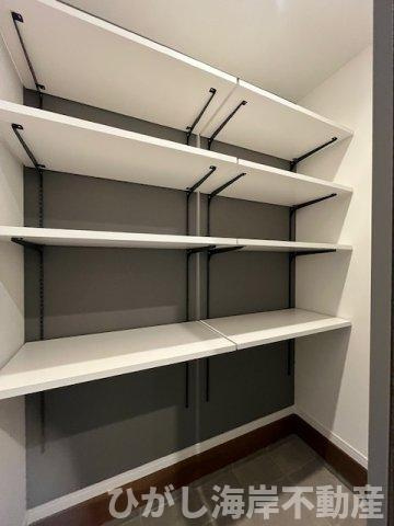 茅ヶ崎市萩園　新築戸建　全8棟の設備|シューズインクローク