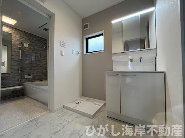 茅ヶ崎市萩園　新築戸建　全8棟の脱衣所|脱衣スペース