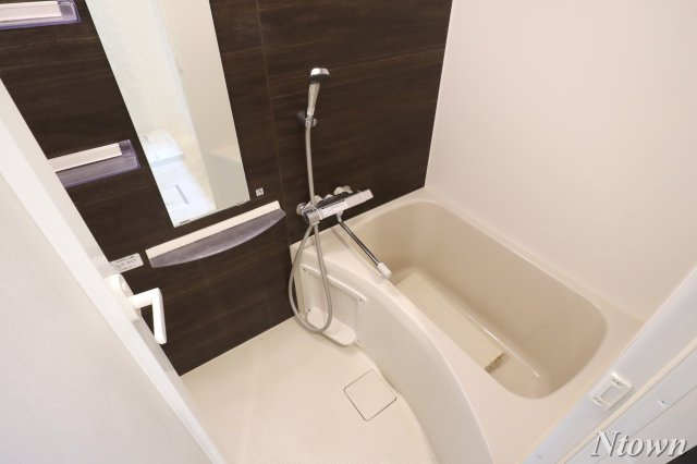 【浴室】 | S-RESIDENCE浅間町 | 落ち着いた空間のお風呂です