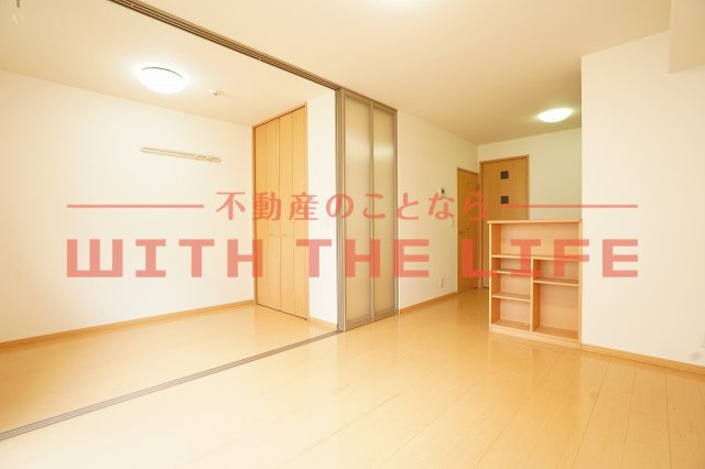 フローラタウン【キャッシュバック対象物件】の居間・リビング|おしゃれなリビングです