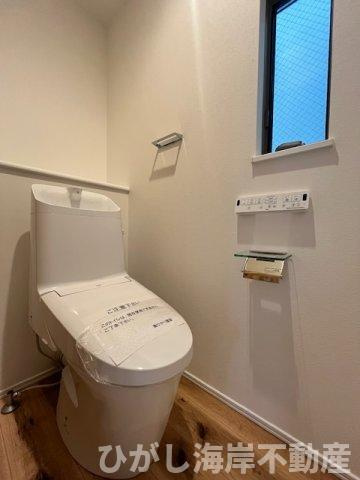 茅ヶ崎市浜竹1丁目　新築戸建　全6棟のトイレ|洗浄機能付きお手洗い