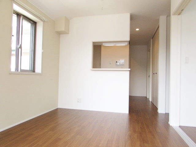 シャルム宝塚の居間・リビング