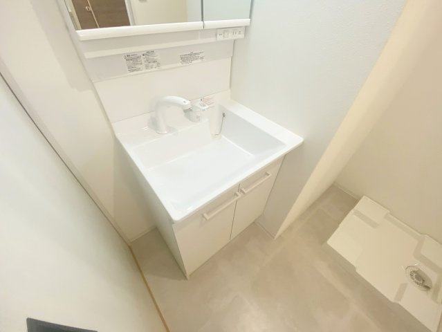 エンべロップ宝塚の独立洗面台