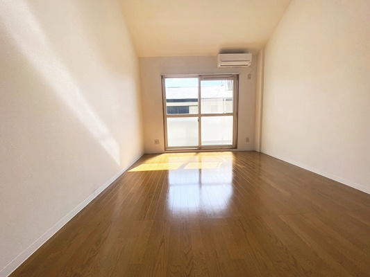 ＣＡＳＡ　ＢＩＡＮＣＡの居間・リビング