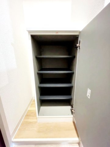 ローズバンクの収納|ちょっとした収納スペースも充実しています