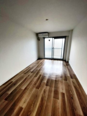 ローズバンクの居間・リビング|こちらのリビングで趣味の時間をお楽しみください