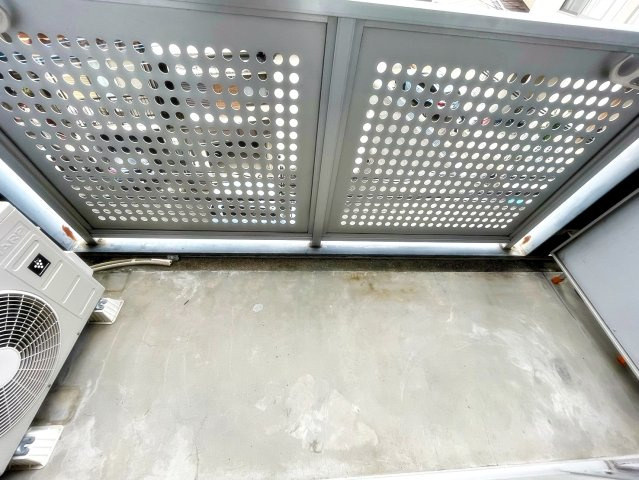 ローズバンクのバルコニー|お洗濯にも便利なバルコニー付き