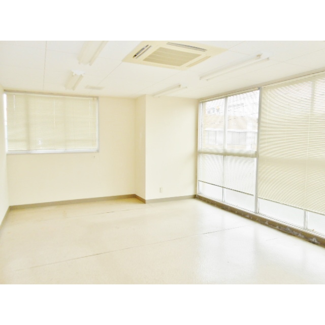 羽島市福寿町平方２丁目の事務所の内装