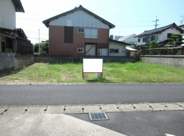 出雲市白枝町　売土地の前面道路含む現地写真