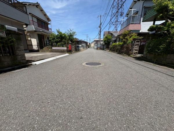 和歌山市田尻　中古戸建の前面道路含む現地写真