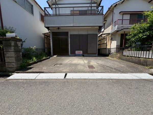 和歌山市田尻　中古戸建の駐車場