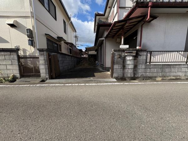 岩出市中迫　中古戸建の駐車場