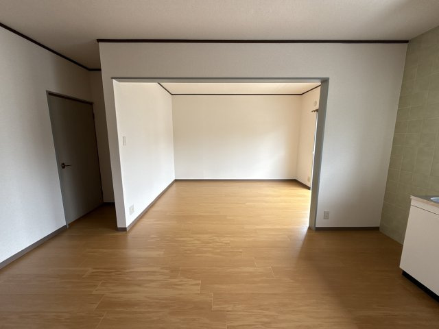 ウェルネス垣内の居間・リビング