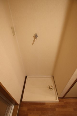 【設備】 | コーポ藤原 | 室内洗濯機置場