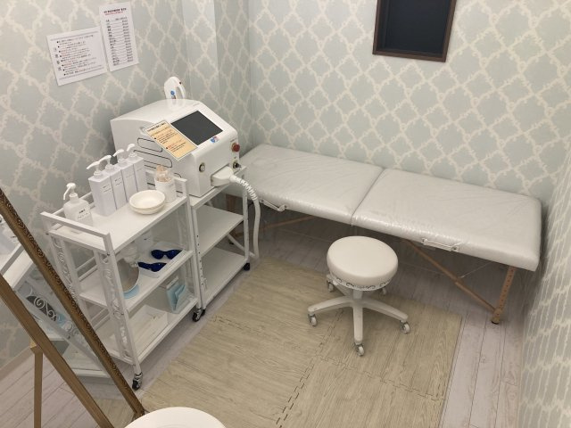 【内装】 | 港南台徒歩5分 貸店舗 2階 16.7坪 エステ脱毛サロン居抜き