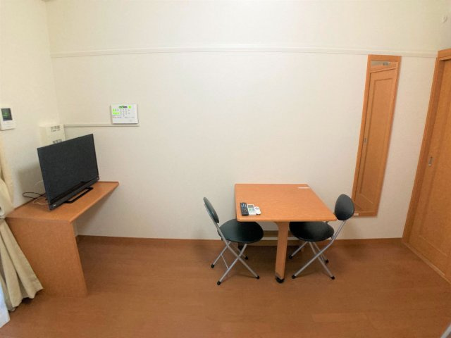 【居間・リビング】 | 設備・仕様は号室により異なる為、現況を優先致します。