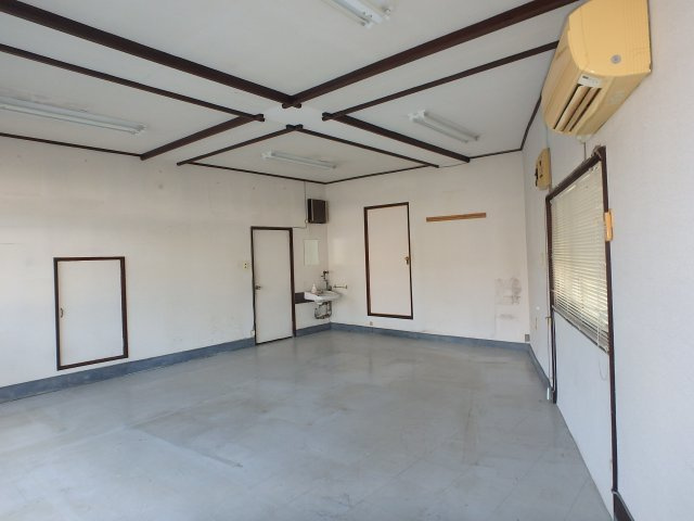 S1692R　東本郷店舗の居間・リビング