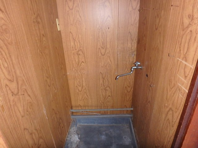 S1692R　東本郷店舗の収納