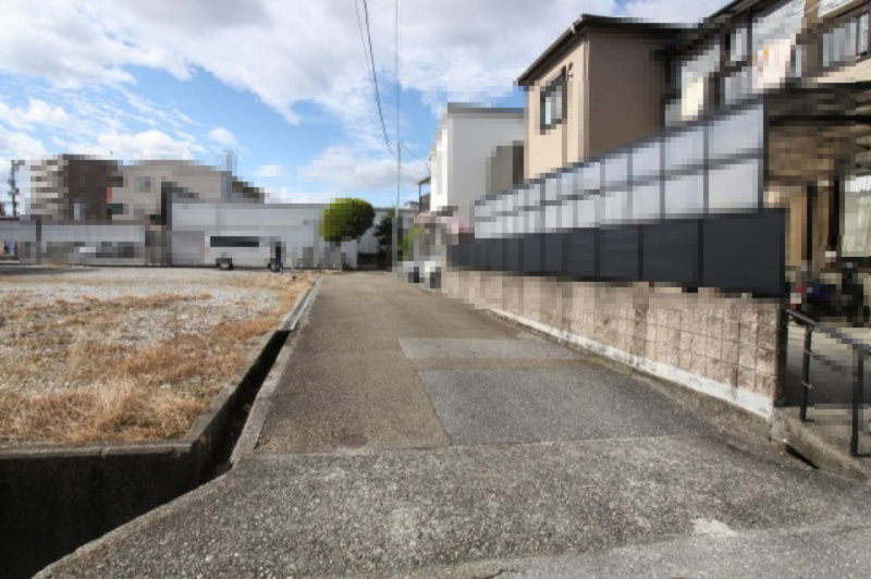 南久万　建築条件なし　売土地の前面道路含む現地写真