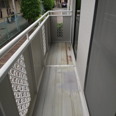サンファミールA棟のバルコニー