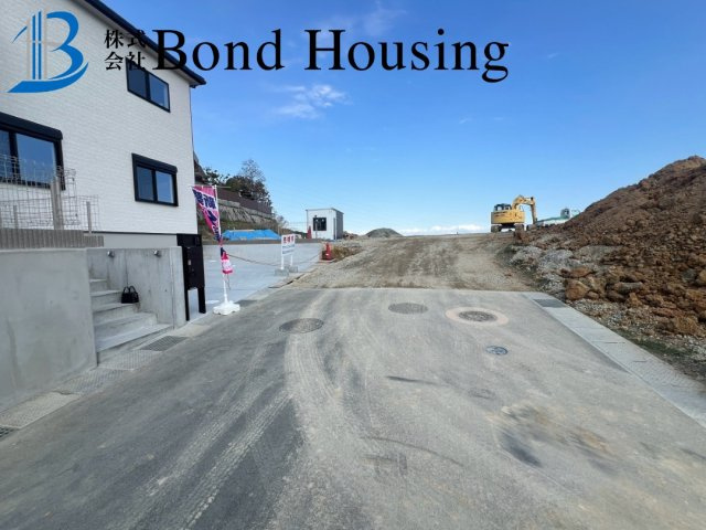 長期優良住宅仕様　LDK20帖　大久保町西脇　新築戸建の駐車場